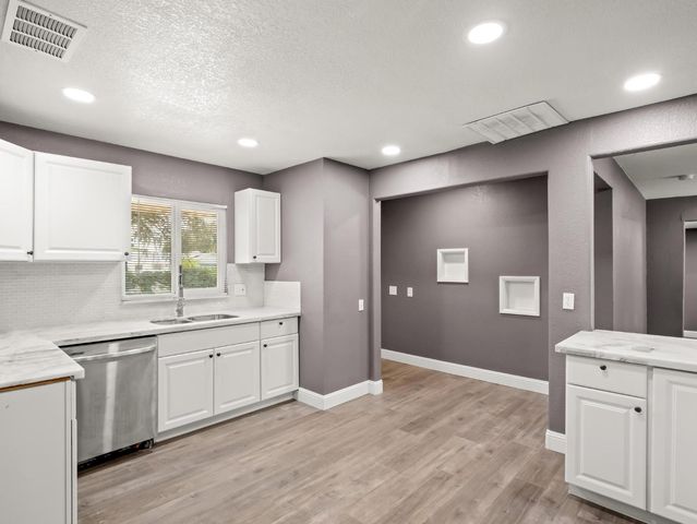 948 W Gettysburg Avenue, Fresno, CA 93705
