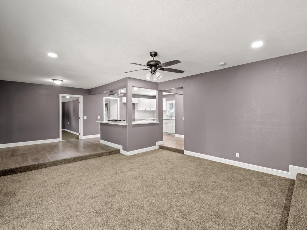 Image 15 of property listing at 948 W Gettysburg Avenue, Fresno, CA 93705