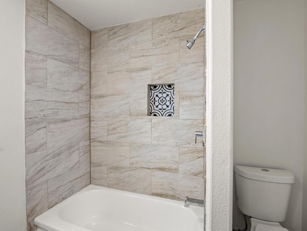 Image 18 of property listing at 948 W Gettysburg Avenue, Fresno, CA 93705