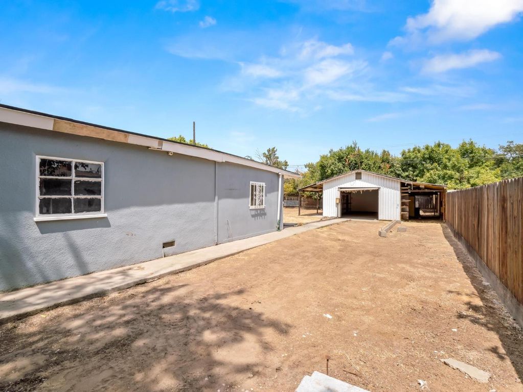 Image 30 of property listing at 948 W Gettysburg Avenue, Fresno, CA 93705