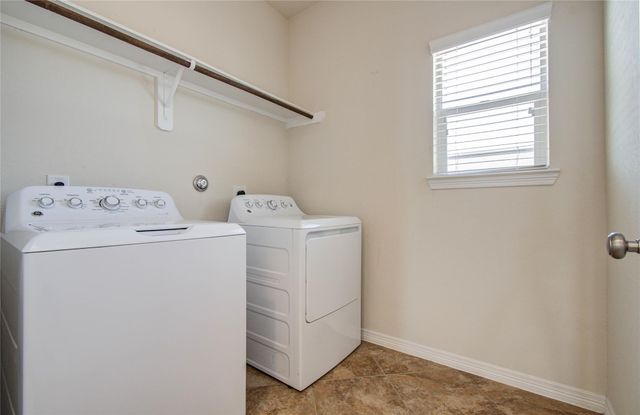 10804 Brittmoore Oaks Place, Houston, TX 77043