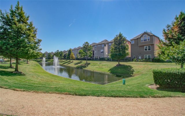 10804 Brittmoore Oaks Place, Houston, TX 77043