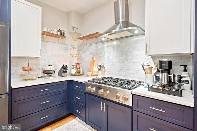 5199 RIDGE AVE, Philadelphia, PA 19128