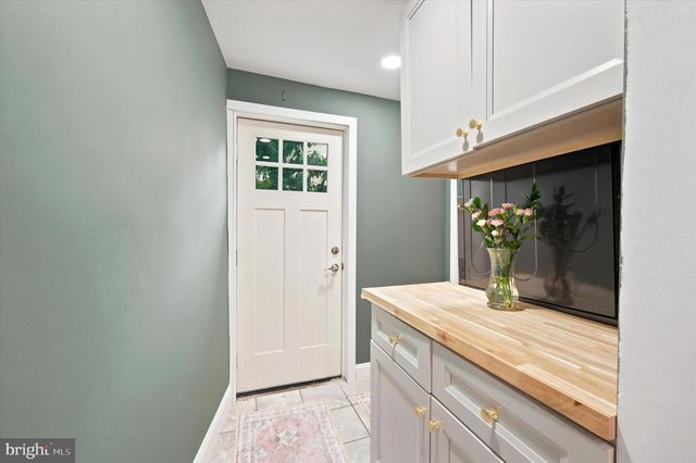 5199 RIDGE AVE, Philadelphia, PA 19128
