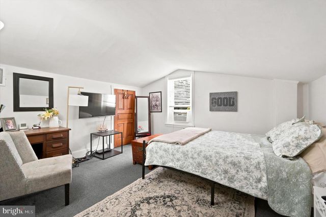 5199 RIDGE AVE, Philadelphia, PA 19128