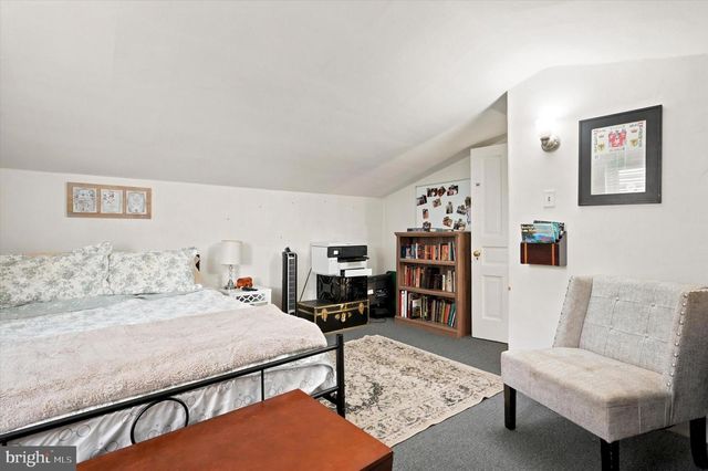 5199 RIDGE AVE, Philadelphia, PA 19128