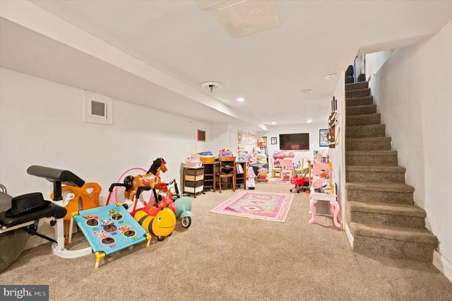 5199 RIDGE AVE, Philadelphia, PA 19128
