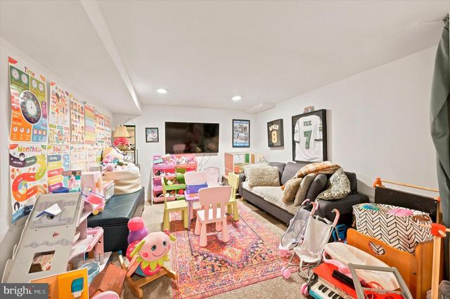 5199 RIDGE AVE, Philadelphia, PA 19128
