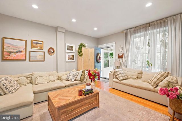 5199 RIDGE AVE, Philadelphia, PA 19128
