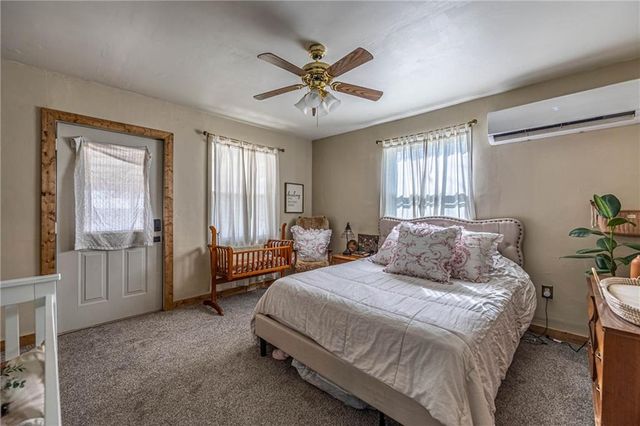 401 S 8th Street, Deepwater, MO 64740