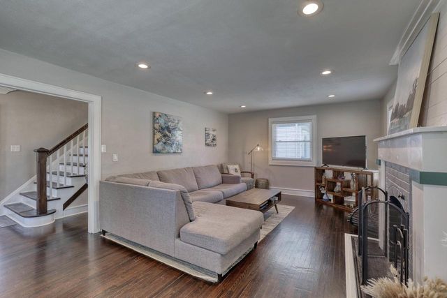 7301 Bluemound ROAD, Milwaukee, WI 53213