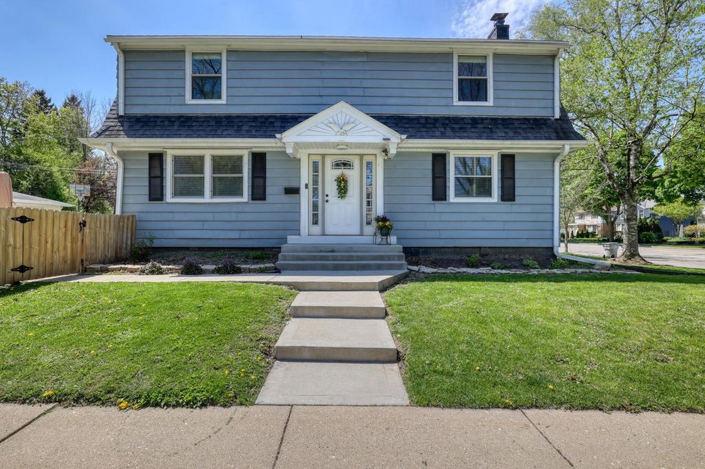7301 Bluemound ROAD, Milwaukee, WI 53213