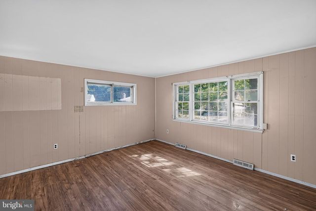 1917 GLENDORA DR, District Heights, MD 20747
