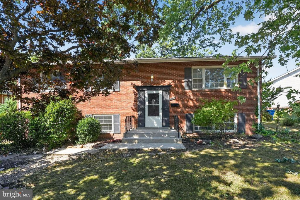 1917 GLENDORA DR, District Heights, MD 20747