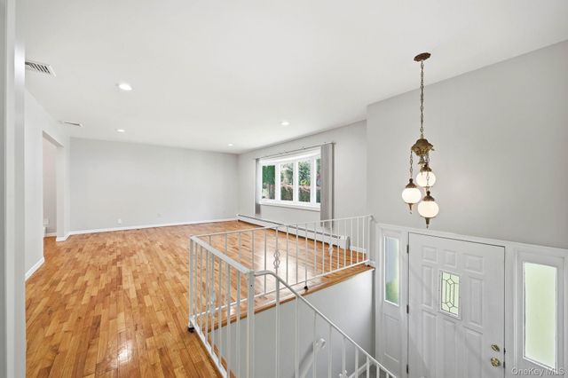 1 Muir Lane, New City, NY 10956