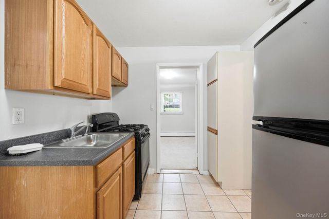 1 Muir Lane, New City, NY 10956