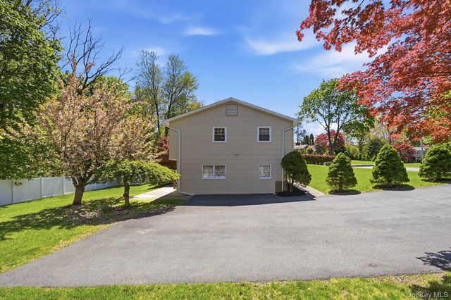 1 Muir Lane, New City, NY 10956