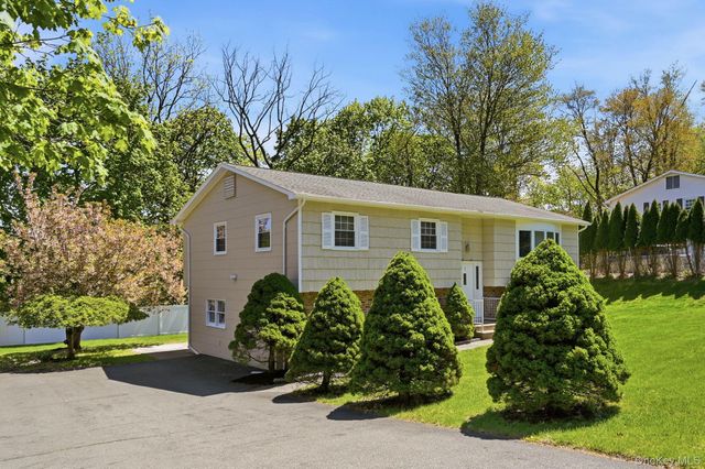 1 Muir Lane, New City, NY 10956