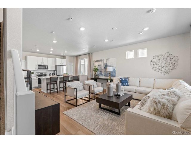 22411 E 46th Ave, Aurora, CO 80019