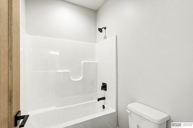 3642 Wilderness Hills Boulevard, Lincoln, NE 68516