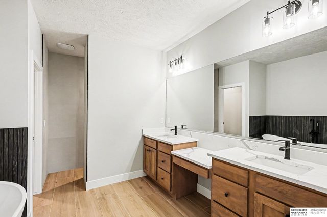 3642 Wilderness Hills Boulevard, Lincoln, NE 68516