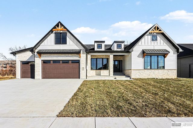 3642 Wilderness Hills Boulevard, Lincoln, NE 68516