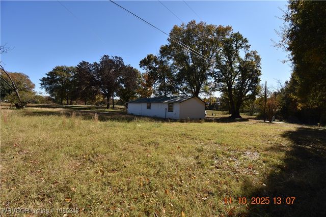 464025 Highway 141, Gans, OK 74936