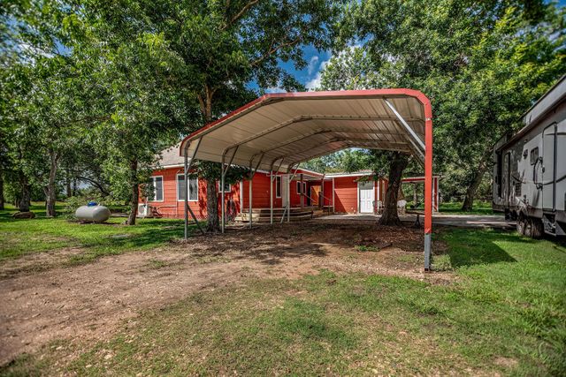 3042 County Road 452, Palacios, TX 77465