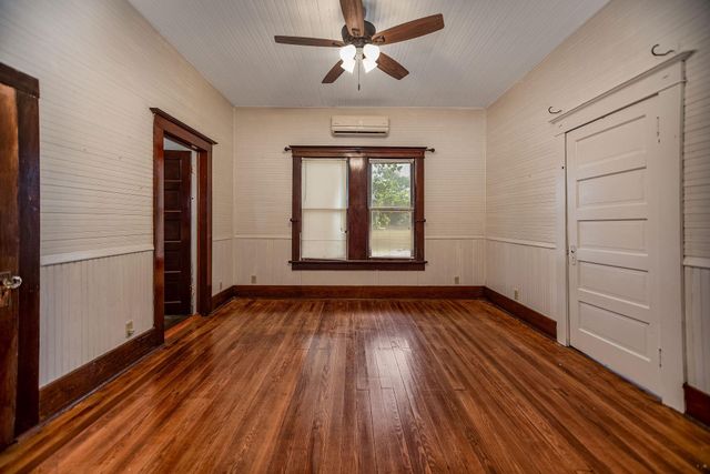 3042 County Road 452, Palacios, TX 77465