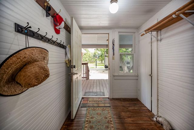 3042 County Road 452, Palacios, TX 77465