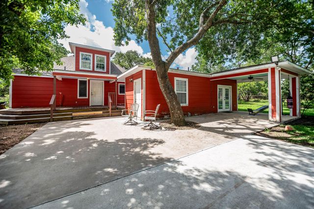 3042 County Road 452, Palacios, TX 77465