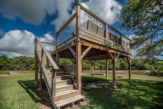 3042 County Road 452, Palacios, TX 77465