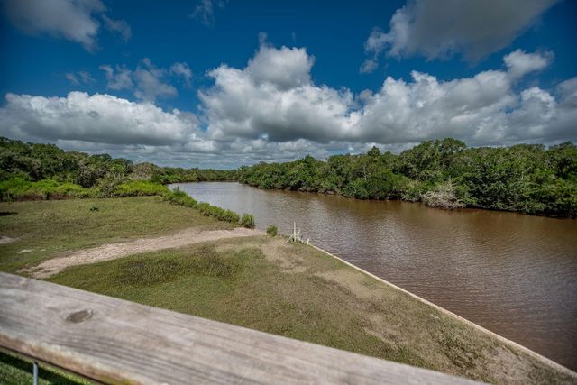 3042 County Road 452, Palacios, TX 77465