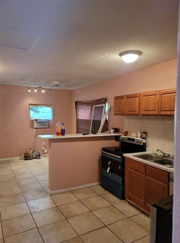 107 E CYPRESS STREET, Kissimmee, FL 34744