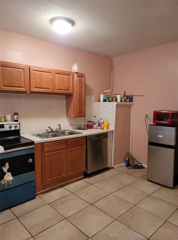 107 E CYPRESS STREET, Kissimmee, FL 34744