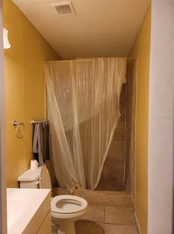 107 E CYPRESS STREET, Kissimmee, FL 34744