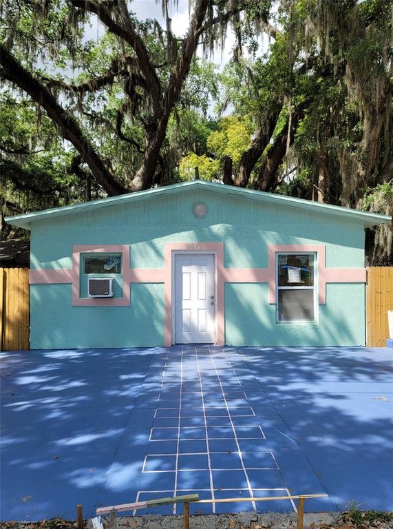 107 E CYPRESS STREET, Kissimmee, FL 34744
