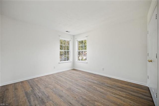 120 Lakes Edge DR, Suffolk, VA 23434