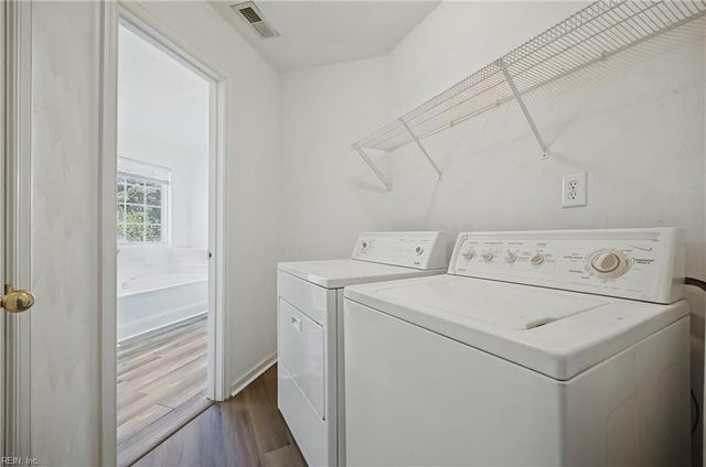 120 Lakes Edge DR, Suffolk, VA 23434