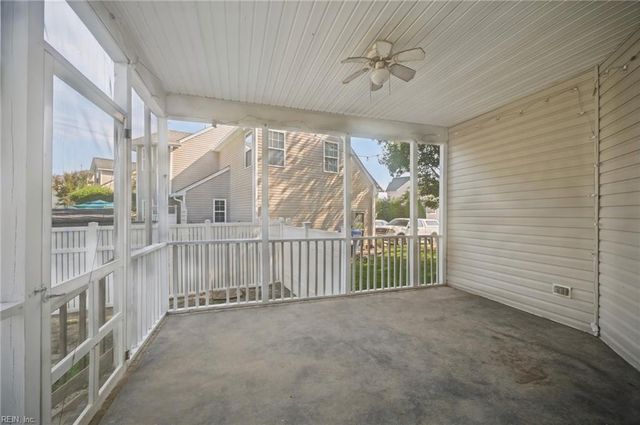 120 Lakes Edge DR, Suffolk, VA 23434