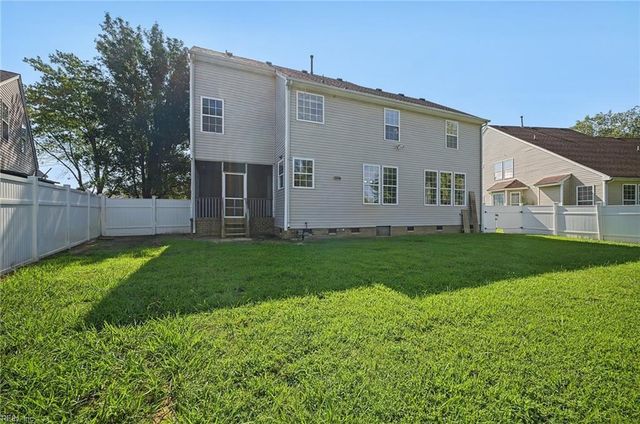 120 Lakes Edge DR, Suffolk, VA 23434