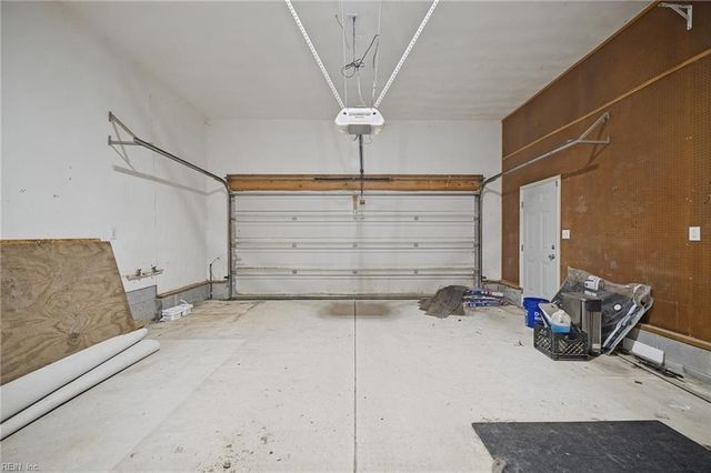 120 Lakes Edge DR, Suffolk, VA 23434