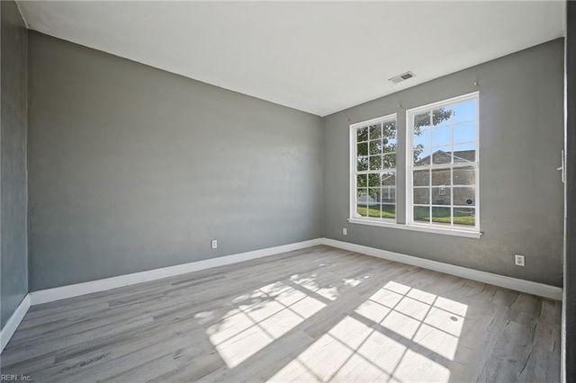 120 Lakes Edge DR, Suffolk, VA 23434
