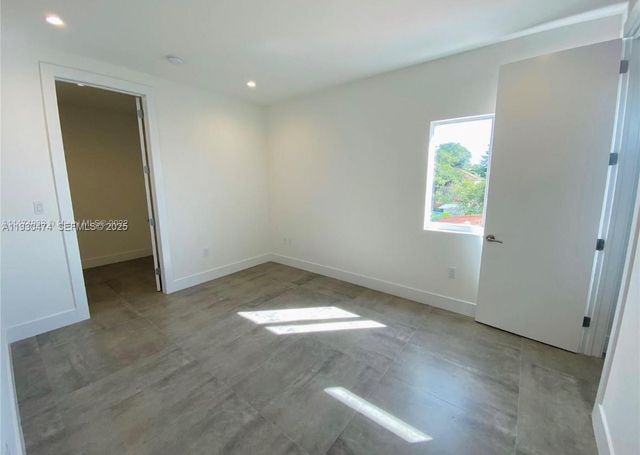 3653 SW 25th St 3653, Miami, FL 33133