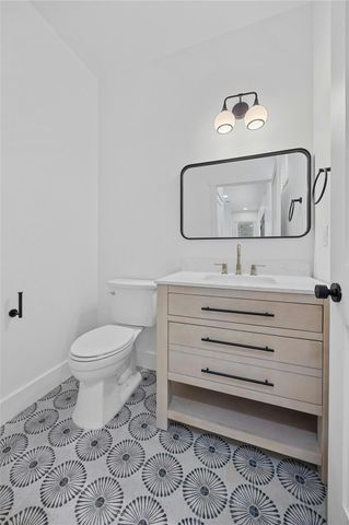 4704 Enchanted LN B, Austin, TX 78745