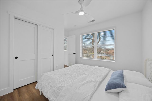 4704 Enchanted LN B, Austin, TX 78745