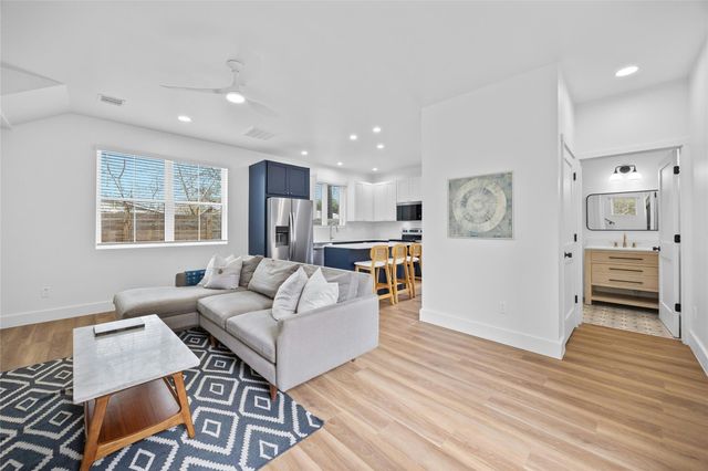 4704 Enchanted LN B, Austin, TX 78745