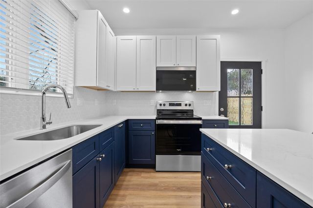 4704 Enchanted LN B, Austin, TX 78745