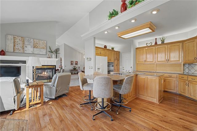 70 McKenzie Drive, Bella Vista, AR 72715