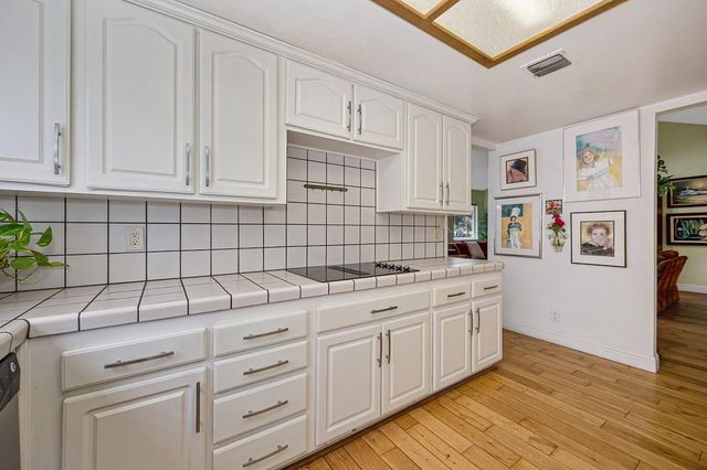 15048 Lago Dr, Rancho Murieta, CA 95683